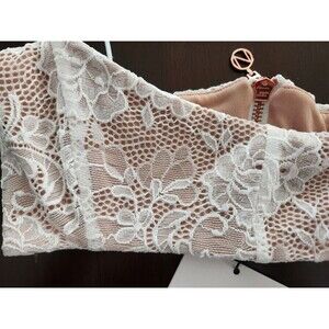 NEW WITH TAGS-Nookie/Revolve-Crop Top Bralette White Lace-Retail $179- Size XS